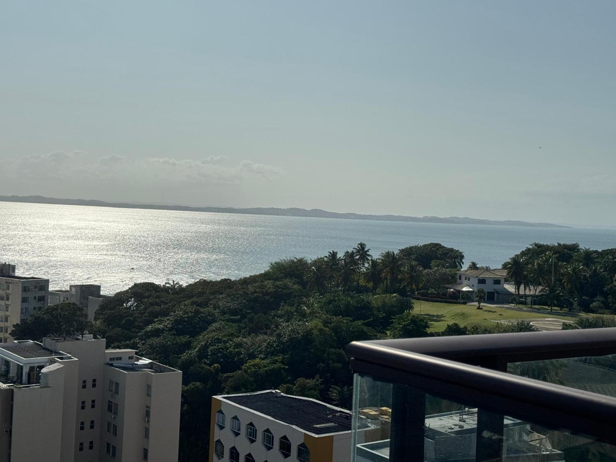 Apartamento Apto N906 Vista Mar Farol Da Barra *